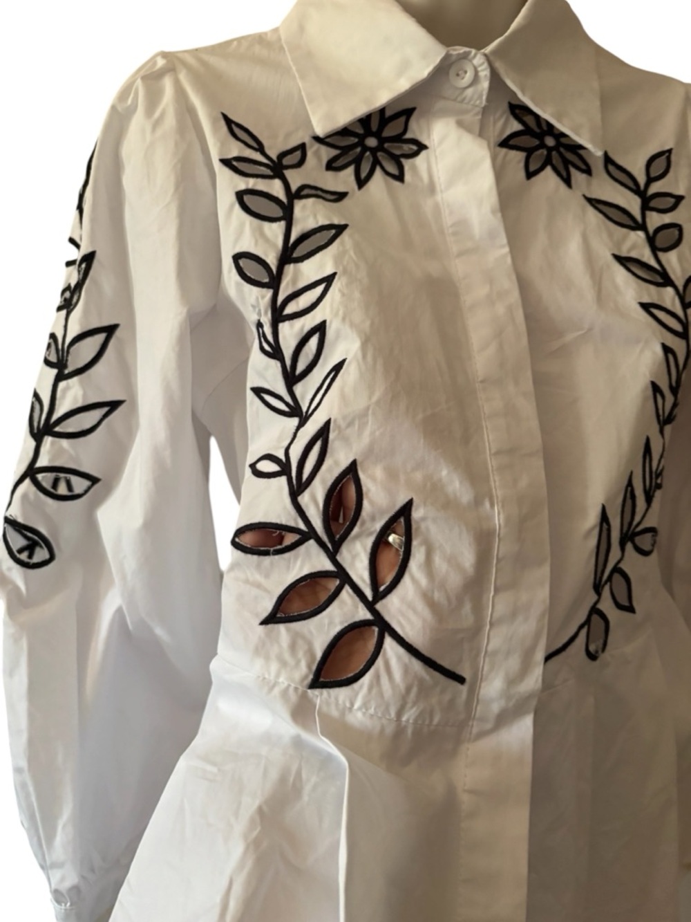 Boutique White Embroidered Button-Down Shirt with Black Leaf Motif - Picture 4 of 5